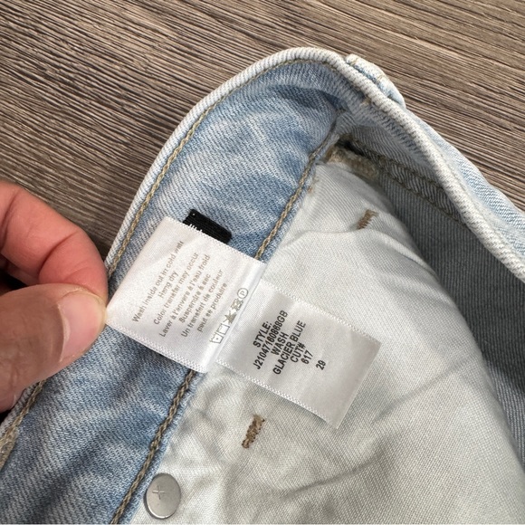 Veronica Beard Blake Light Wash Straight Leg Jeans size 29 - Picture 9 of 13